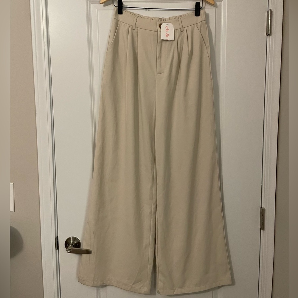 NWT Vici Aaron & Amber Beige Wide-Leg Trousers